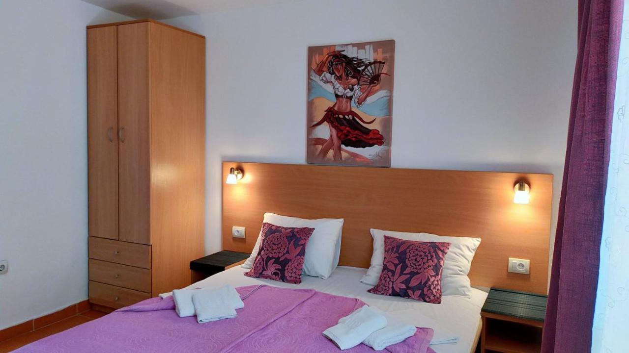 Guesthouse Tri Palme Bečići المظهر الخارجي الصورة