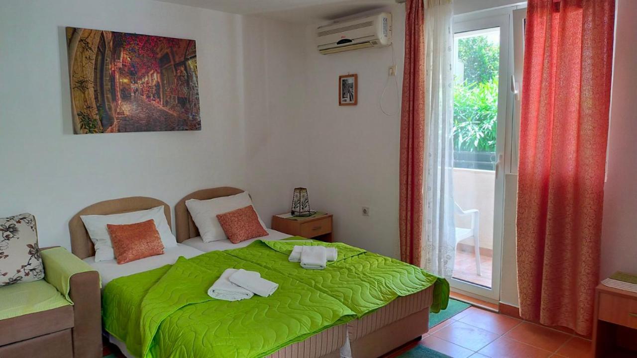 Guesthouse Tri Palme Bečići المظهر الخارجي الصورة