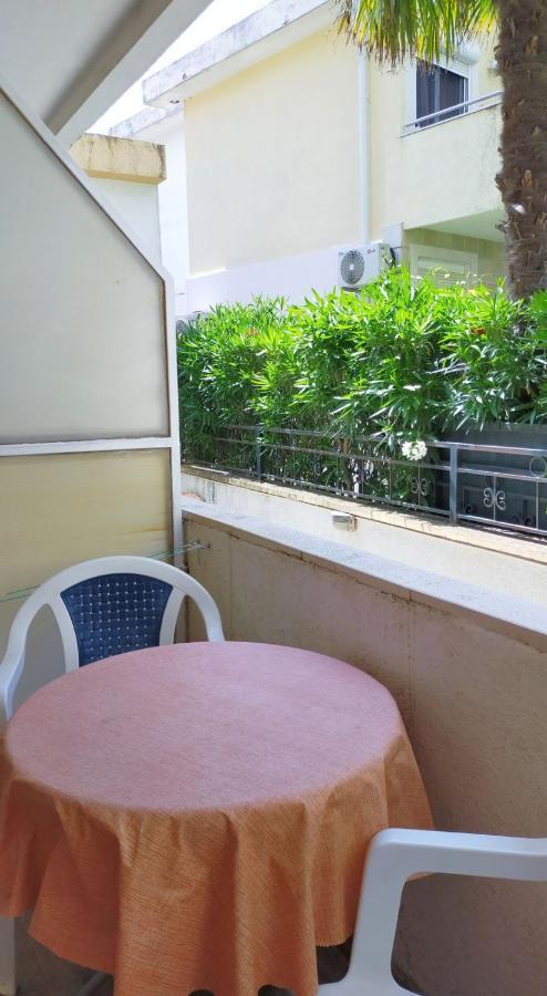 Guesthouse Tri Palme Bečići المظهر الخارجي الصورة