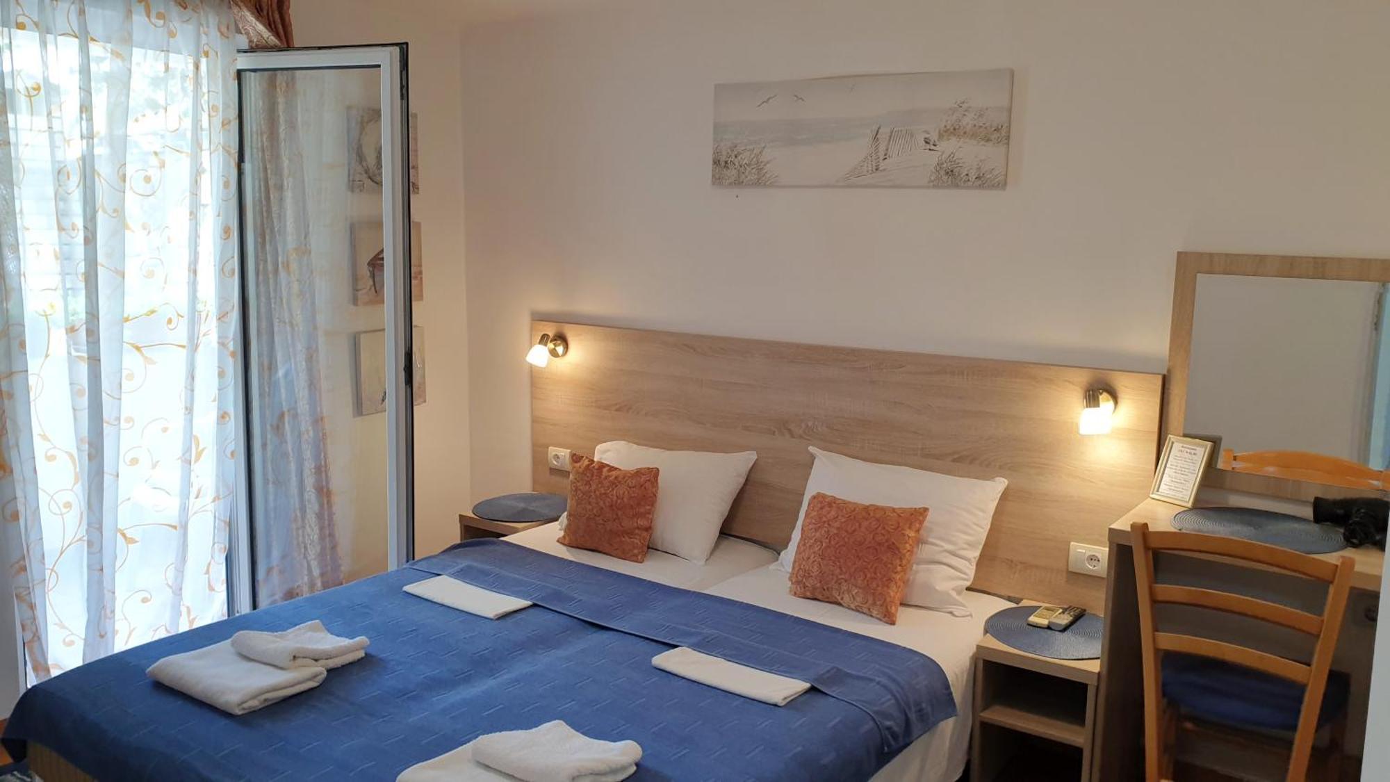Guesthouse Tri Palme Bečići المظهر الخارجي الصورة