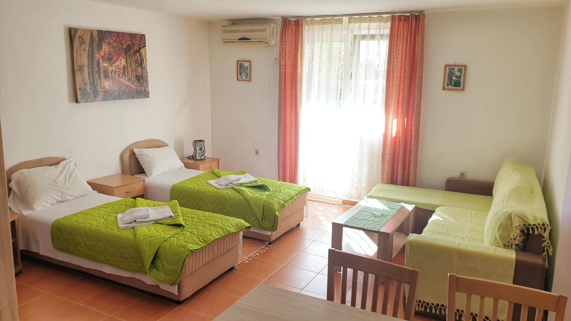 Guesthouse Tri Palme Bečići المظهر الخارجي الصورة