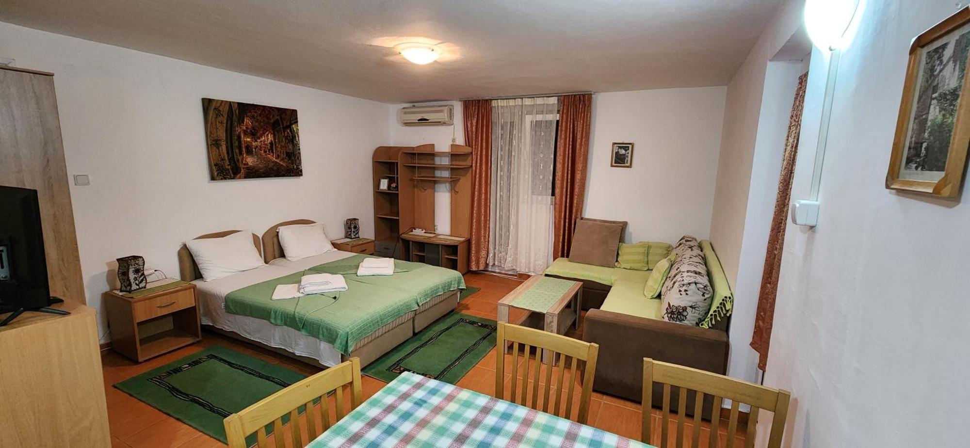 Guesthouse Tri Palme Bečići المظهر الخارجي الصورة